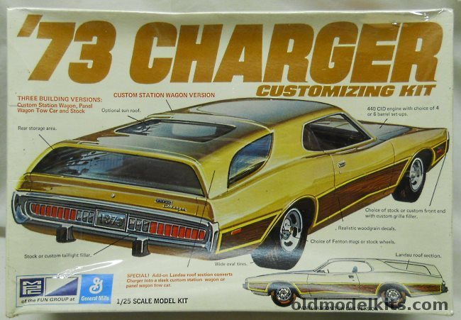 MPC 1/25 1973 Dodge Charger - Stock / Panel Wagon Tow Car / Custom Station Wagon, 1-7307-225 plastic model kit